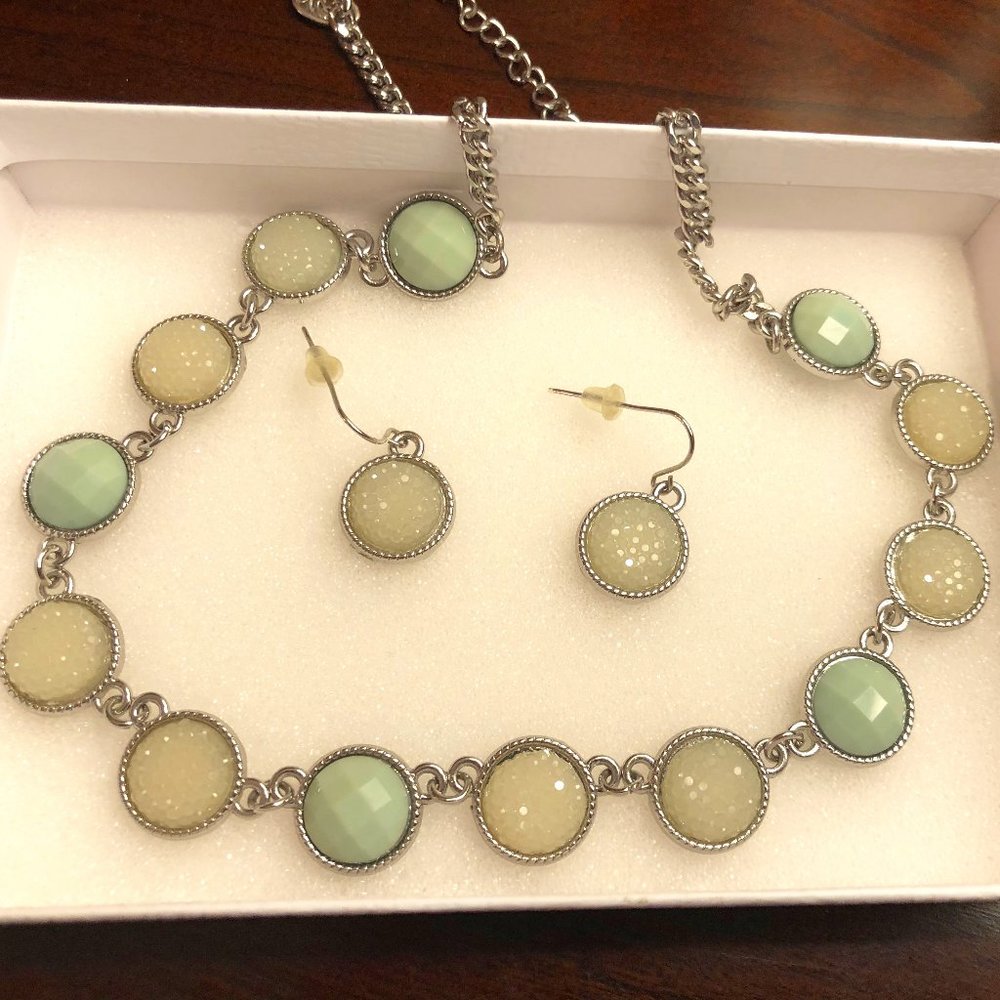 Earring & Necklace Set